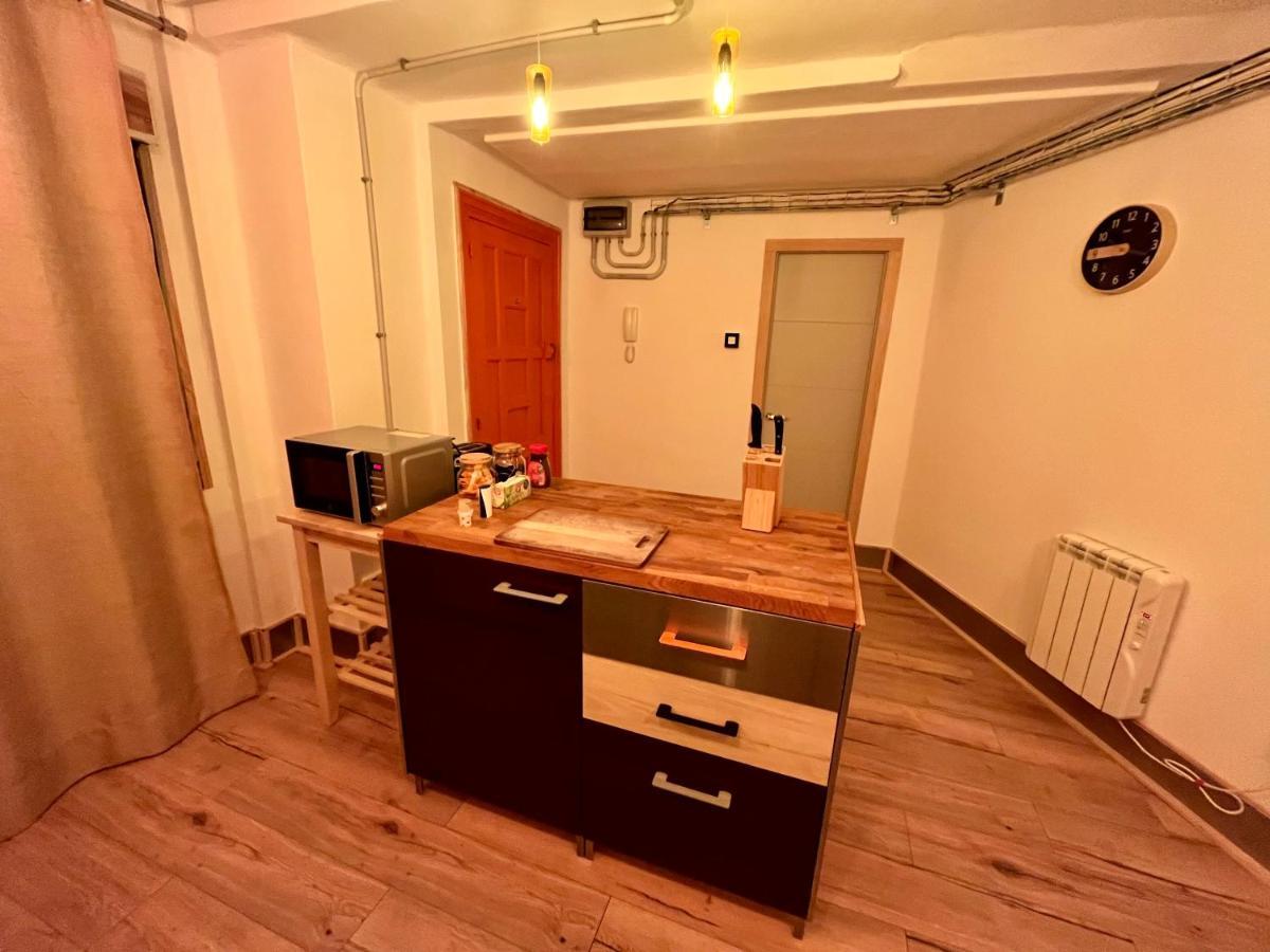Lotila Flats Mieres Apartment Mieres  Bagian luar foto